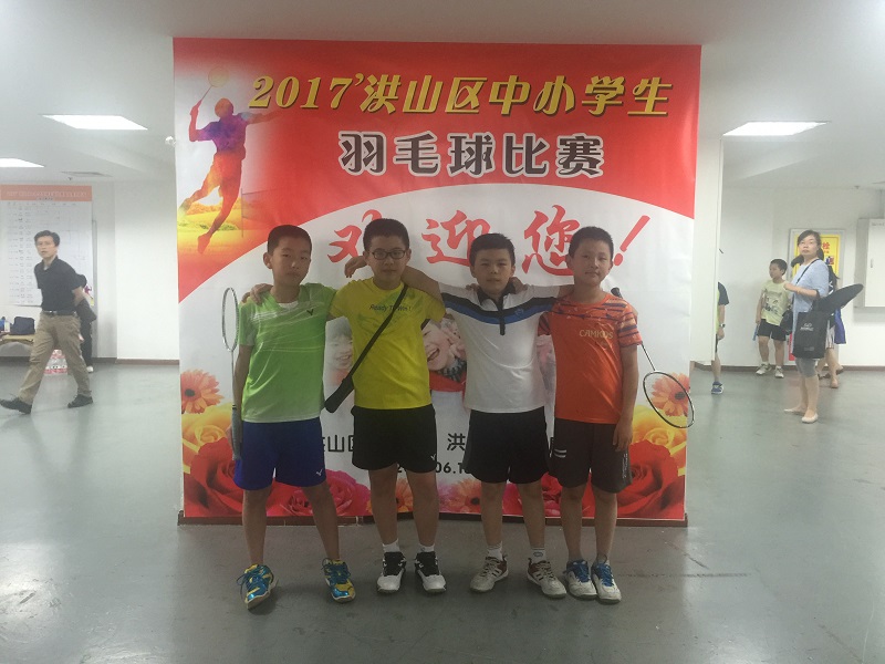 华师附小参加洪山区中小学羽毛球比赛新闻稿